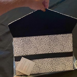 Everyone will want to know where you got this fashion.- Dainty Speckle…